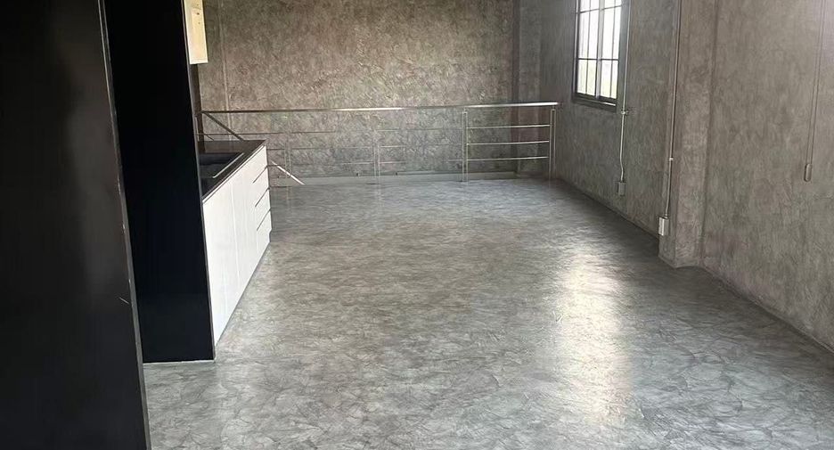 For rent 3 ベッドルーム office in Min Buri, Bangkok
