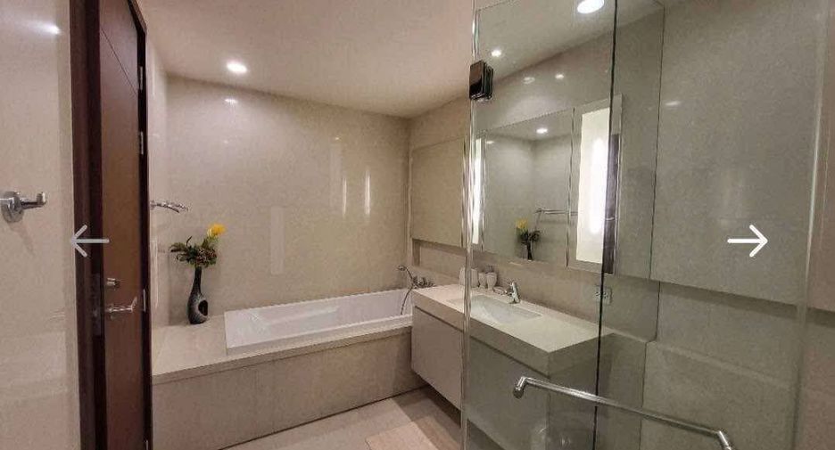 For rent 2 bedrooms condo in Watthana, Bangkok
