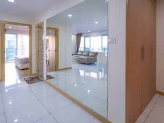For sale 3 bedrooms condo in Na Jomtien, Pattaya