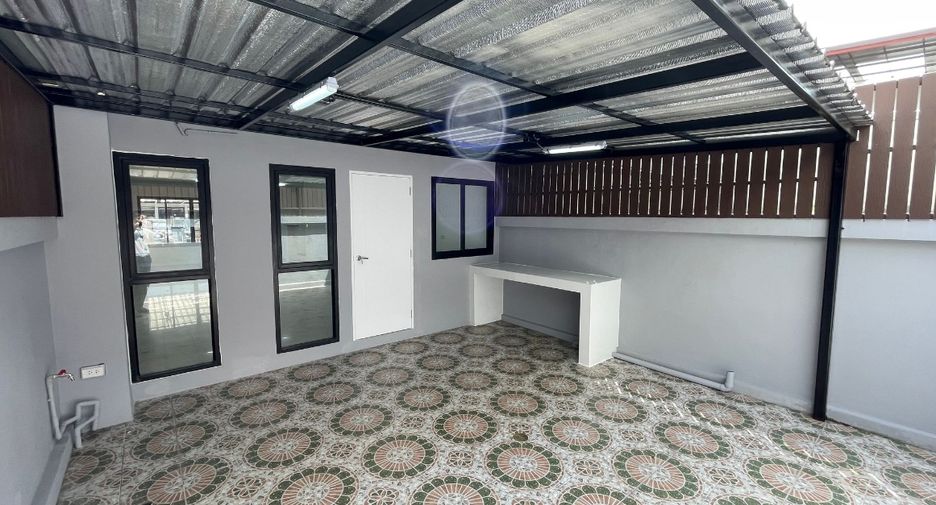 For sale 3 bedrooms townhouse in Prawet, Bangkok
