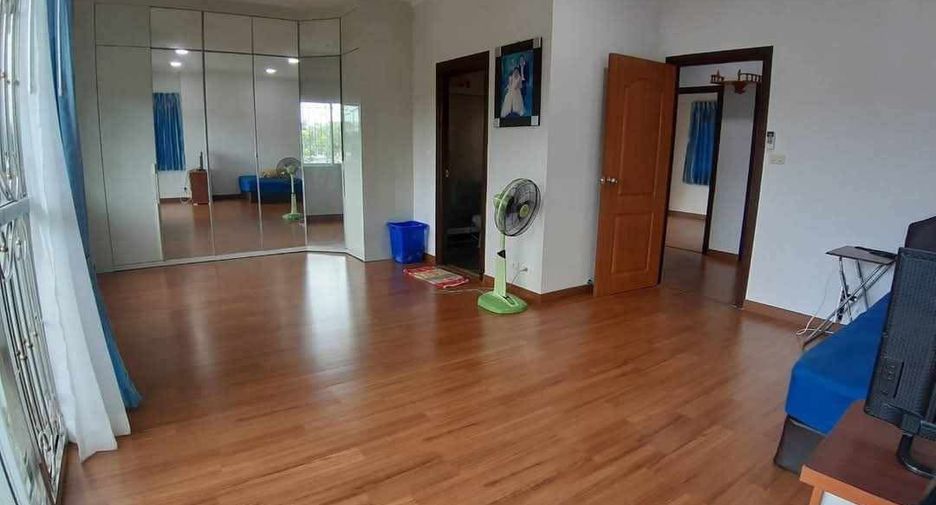 For sale 3 bedrooms house in Bang Lamung, Chonburi