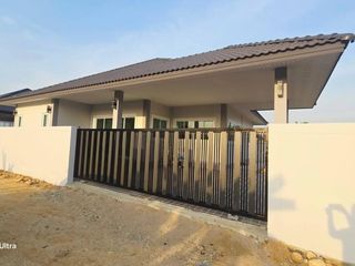 For sale 3 bedrooms house in Bang Lamung, Chonburi
