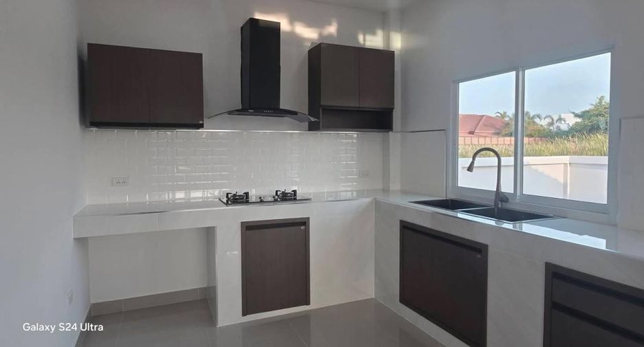 Haus zum Kauf mit 3 Zimmer in Bang Lamung, Chonburi
