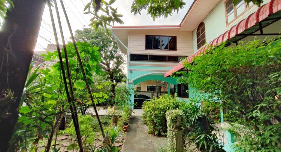Haus zum Kauf mit 5 Zimmer in Bang Phlat, Bangkok