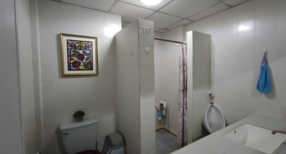 Haus zum Kauf mit 5 Zimmer in Bang Phlat, Bangkok