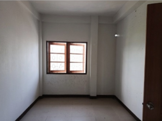 À vendre 6 chambres maison de ville à Mueang Rayong, Rayong