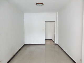 出售 2 卧室 独立屋 在 Nikhom Phatthana, Rayong