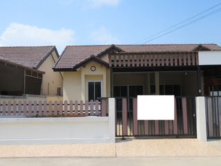 出售 2 卧室 独立屋 在 Nikhom Phatthana, Rayong