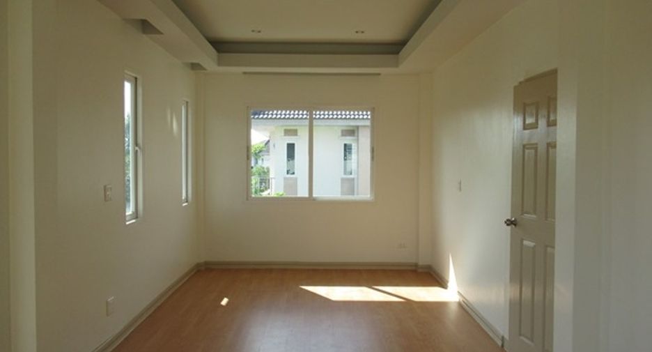 出售 3 卧室 独立屋 在 Mueang Udon Thani, Udon Thani