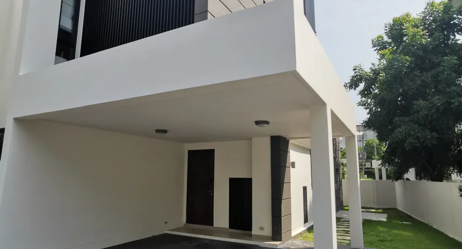For sale 4 bedrooms house in Thalang, Phuket