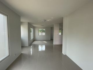 For sale 3 ベッドルーム house in Mueang Udon Thani, Udon Thani