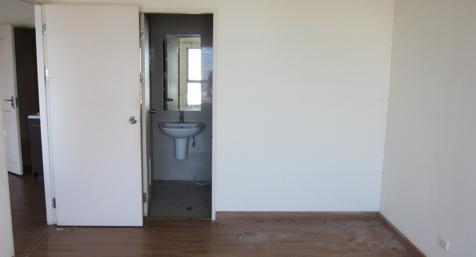 For sale 1 Beds condo in Bang Na, Bangkok