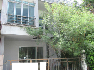 For sale 3 bedrooms townhouse in Nong Khaem, Bangkok