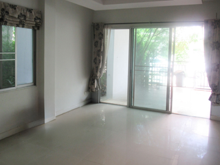For sale 3 bedrooms townhouse in Nong Khaem, Bangkok