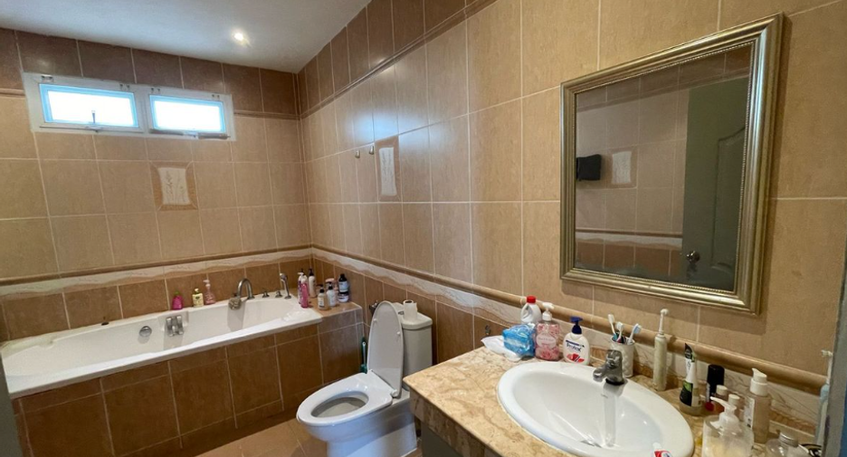 À vendre 4 chambres villa à East Pattaya, Pattaya