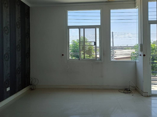 Продажа 3 спальни таунхаус в Mueang Samut Sakhon, Самутсакхон