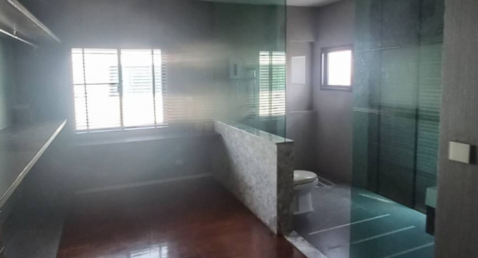 Casa en venta de 3 habitaciones en Thawi Watthana, Bangkok
