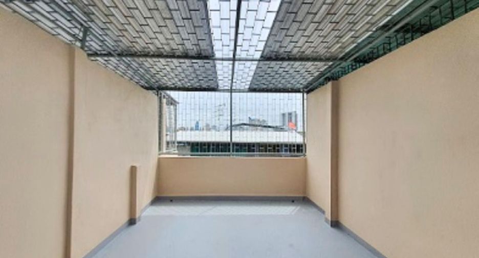 Gewerbefläche zum Kauf mit 1 Zimmer in Thon Buri, Bangkok
