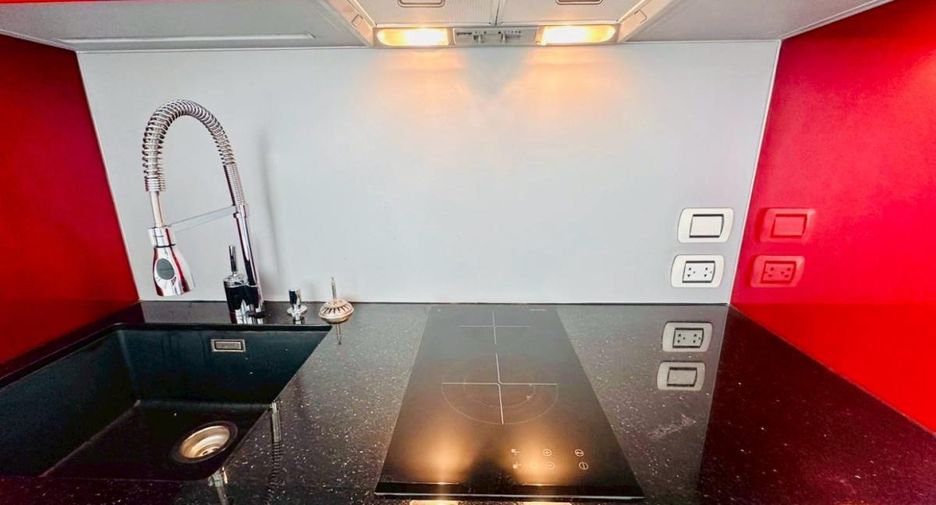 Condo en venta de 20 habitaciones en Sattahip, Chonburi