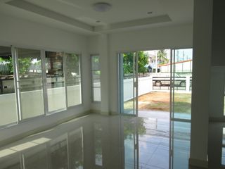 For sale 4 bedrooms house in Mueang Nakhon Ratchasima, Nakhon Ratchasima