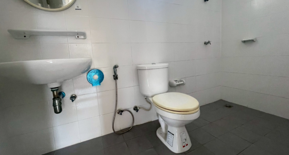 For sale 3 bedrooms townhouse in Mueang Pathum Thani, Pathum Thani