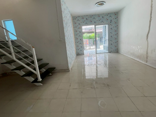 For sale 3 bedrooms townhouse in Mueang Pathum Thani, Pathum Thani