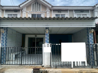 For sale 3 bedrooms townhouse in Mueang Pathum Thani, Pathum Thani