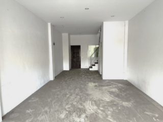 À vendre 2 chambres local commercial à Mueang Rayong, Rayong