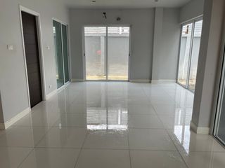 For sale 3 bedrooms house in Don Mueang, Bangkok