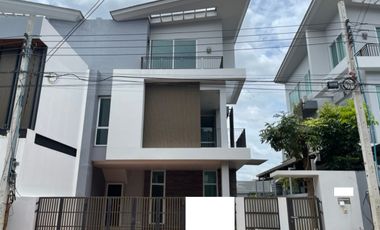 For sale 3 bedrooms house in Don Mueang, Bangkok