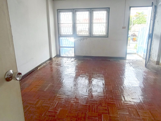 出售 2 卧室 联排别墅 在 Thanyaburi, Pathum Thani