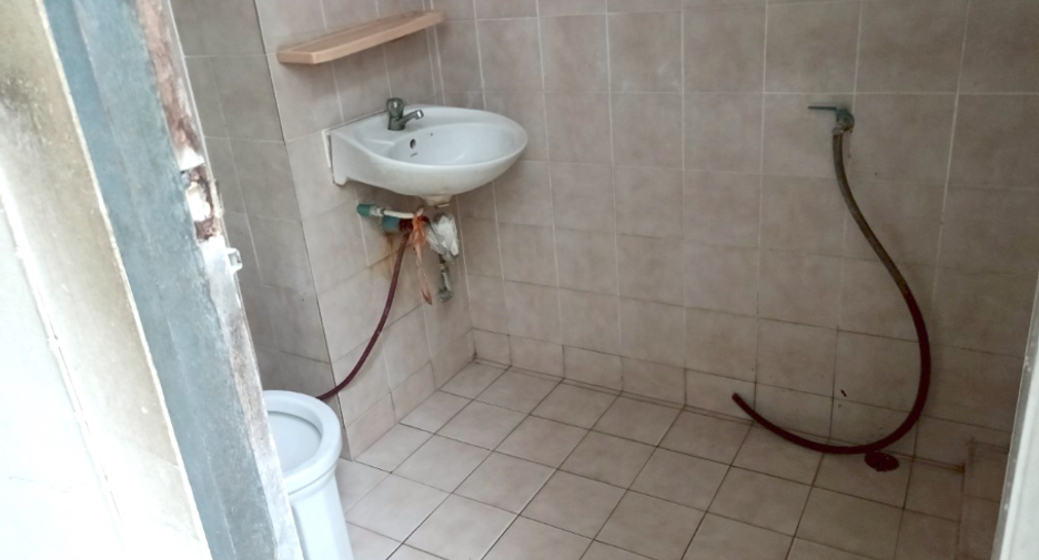 Продажа 2 спальни таунхаус в Thanyaburi, Патумтани