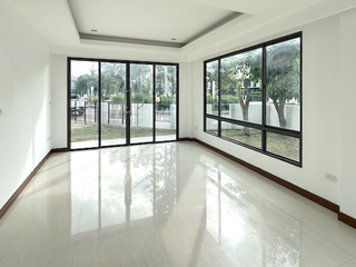 For sale 4 bedrooms house in Mueang Nakhon Ratchasima, Nakhon Ratchasima