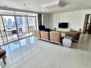 For rent 3 bedrooms condo in Watthana, Bangkok