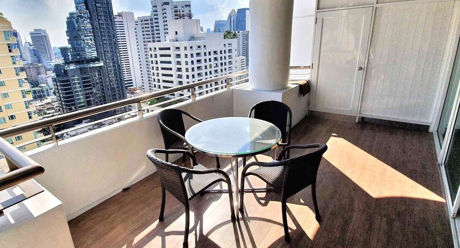 For rent 3 bedrooms condo in Watthana, Bangkok