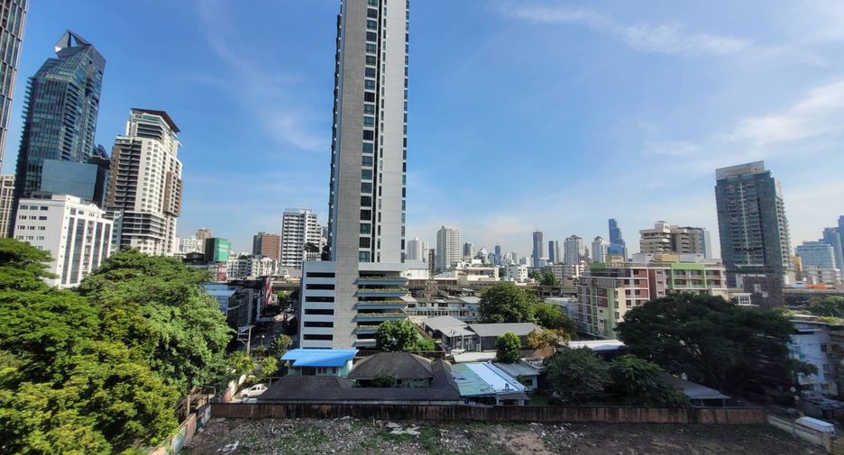 À louer 3 chambres condo à Khlong Toei, Bangkok