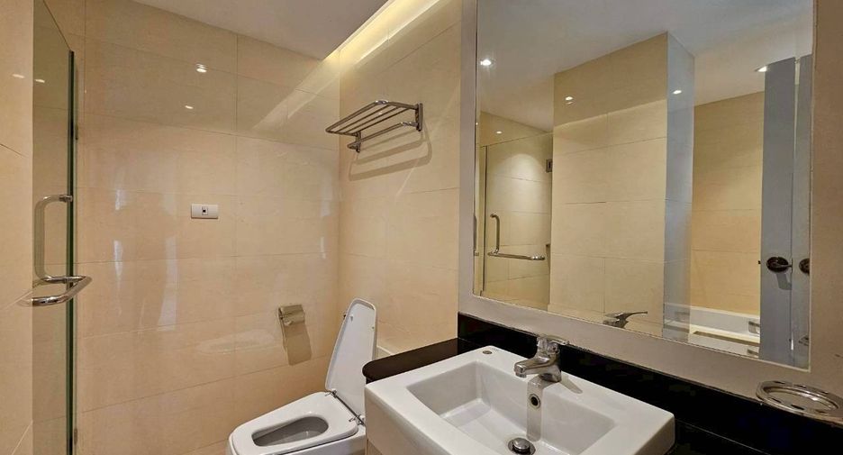 For rent 3 ベッドルーム condo in Watthana, Bangkok