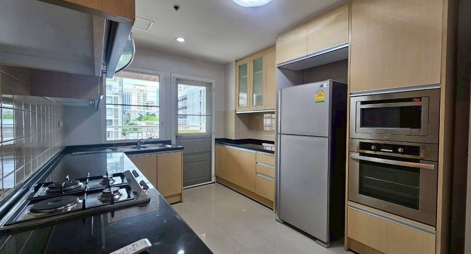 For rent 3 ベッドルーム condo in Watthana, Bangkok