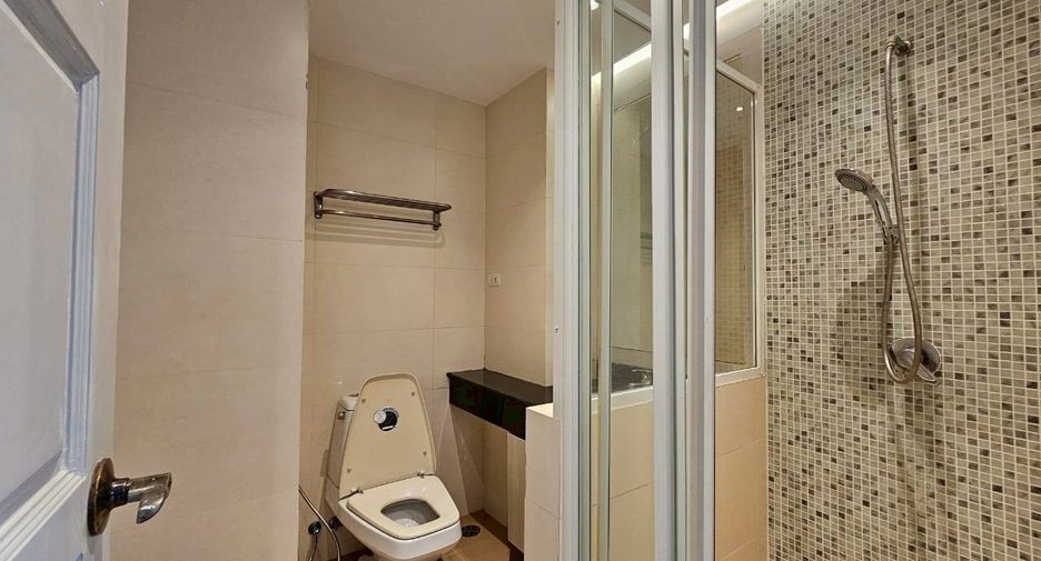 Wohnung zur Miete mit 3 Zimmer in Watthana, Bangkok