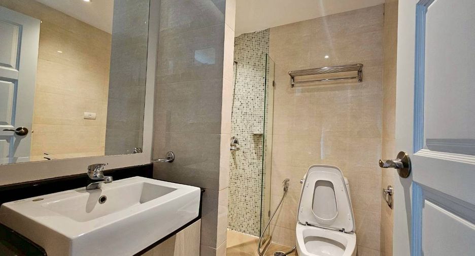 Wohnung zur Miete mit 3 Zimmer in Watthana, Bangkok