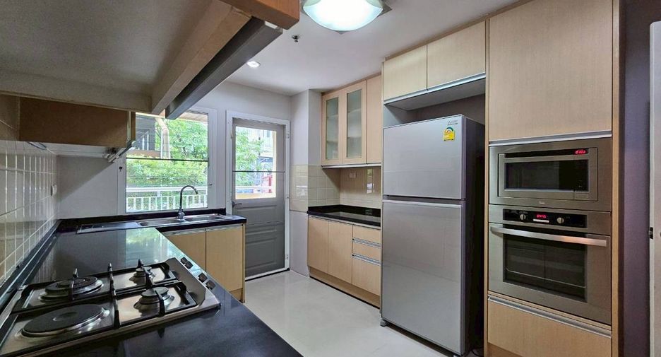 Wohnung zur Miete mit 3 Zimmer in Watthana, Bangkok