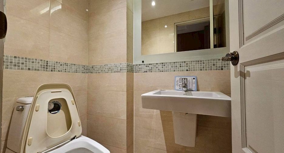 Wohnung zur Miete mit 3 Zimmer in Watthana, Bangkok