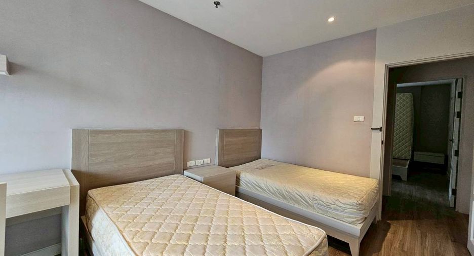 Condo en alquiler de 3 habitaciones en Watthana, Bangkok