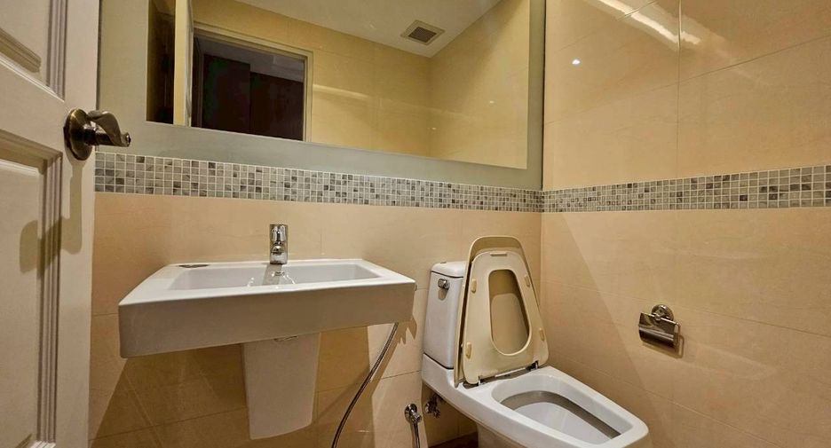 For rent 3 ベッドルーム condo in Watthana, Bangkok