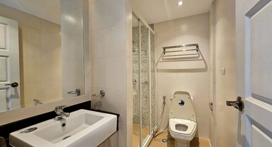 For rent 3 ベッドルーム condo in Watthana, Bangkok