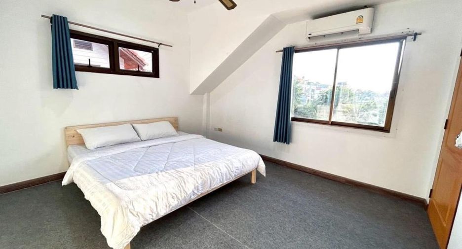 For rent 4 bedrooms villa in Jomtien, Pattaya