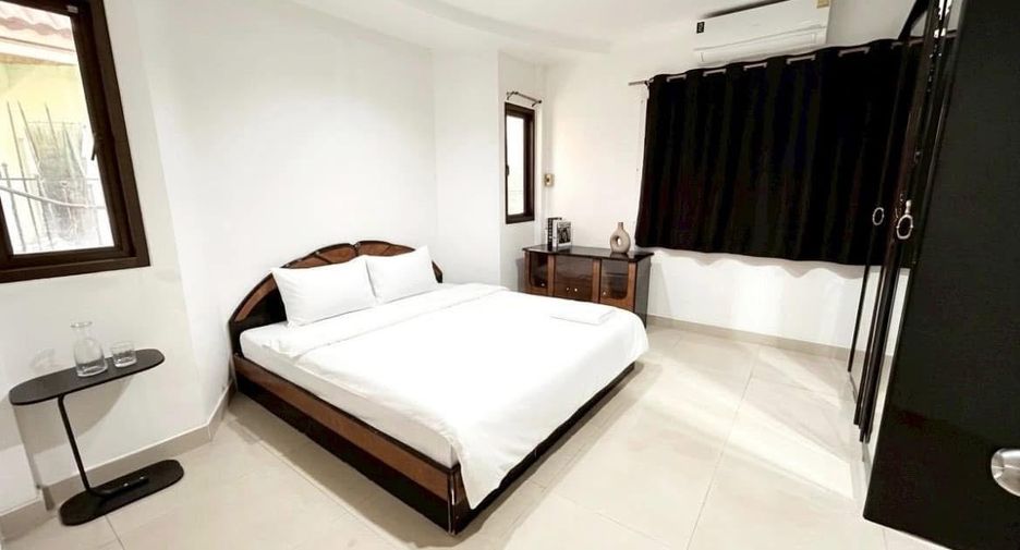For rent 4 bedrooms villa in Jomtien, Pattaya