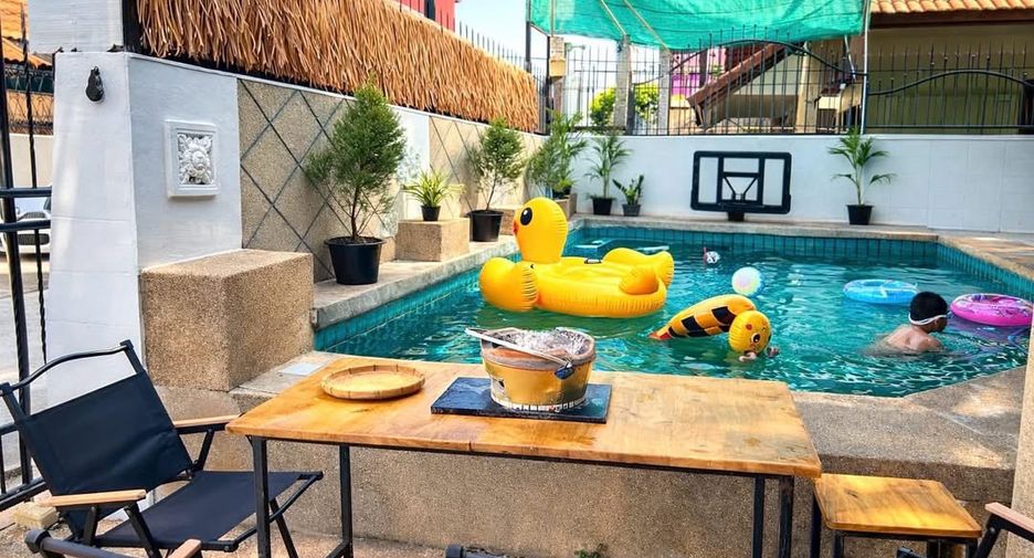 For rent 4 bedrooms villa in Jomtien, Pattaya