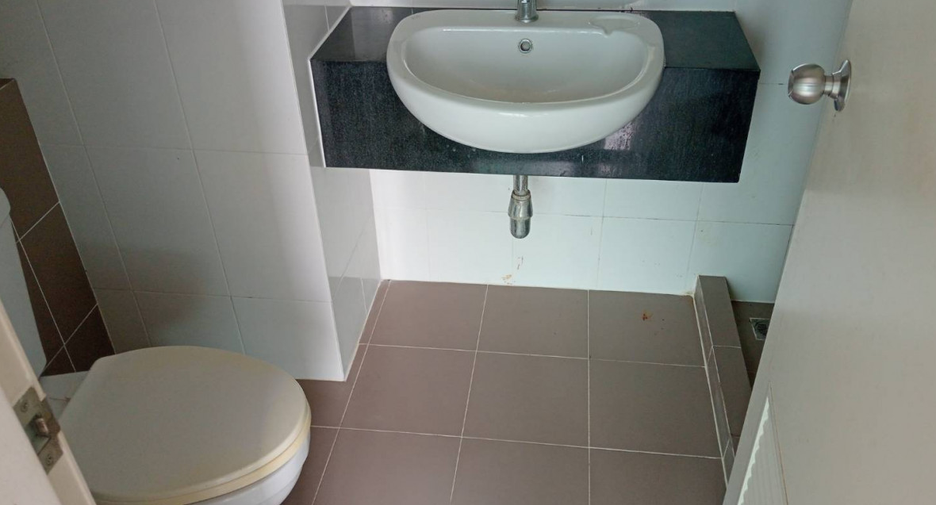 Wohnung zum Kauf mit 1 Zimmer in Bang Kruai, Nonthaburi