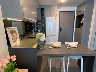 Wohnung zur Miete mit 2 Zimmer in Bang Rak, Bangkok